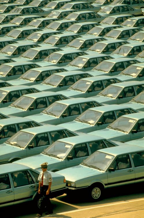 外國(guó)攝影師的鏡頭 1949-2019中國(guó)汽車裝飾服務(wù)的70年變遷